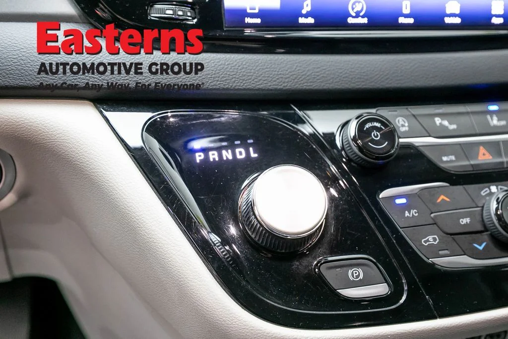Used 2023 Gray Chrysler Touring L image 13
