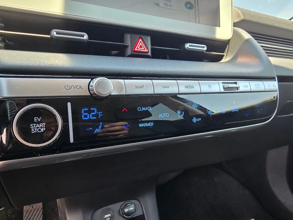 Used 2023 Digital Teal Hyundai Limited image 21