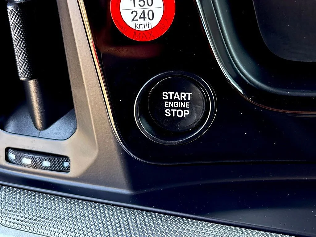 Used 2024 GRAY Porsche Coupe image 39
