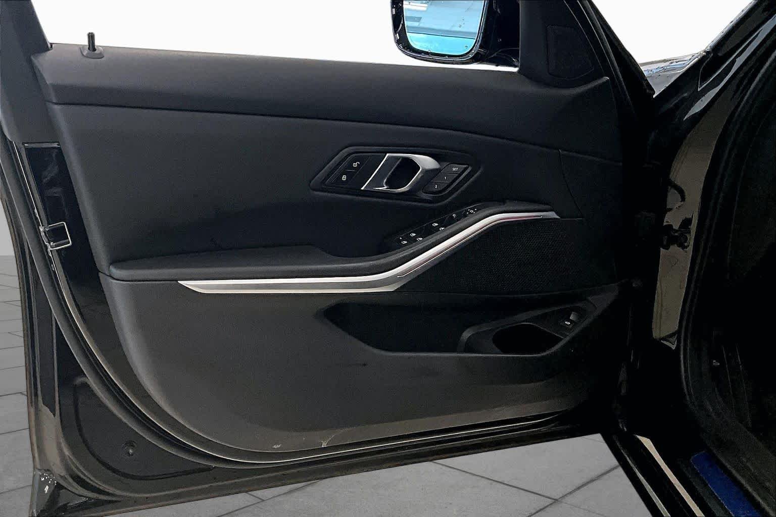 Used 2024 Jet Black BMW 330i image 19
