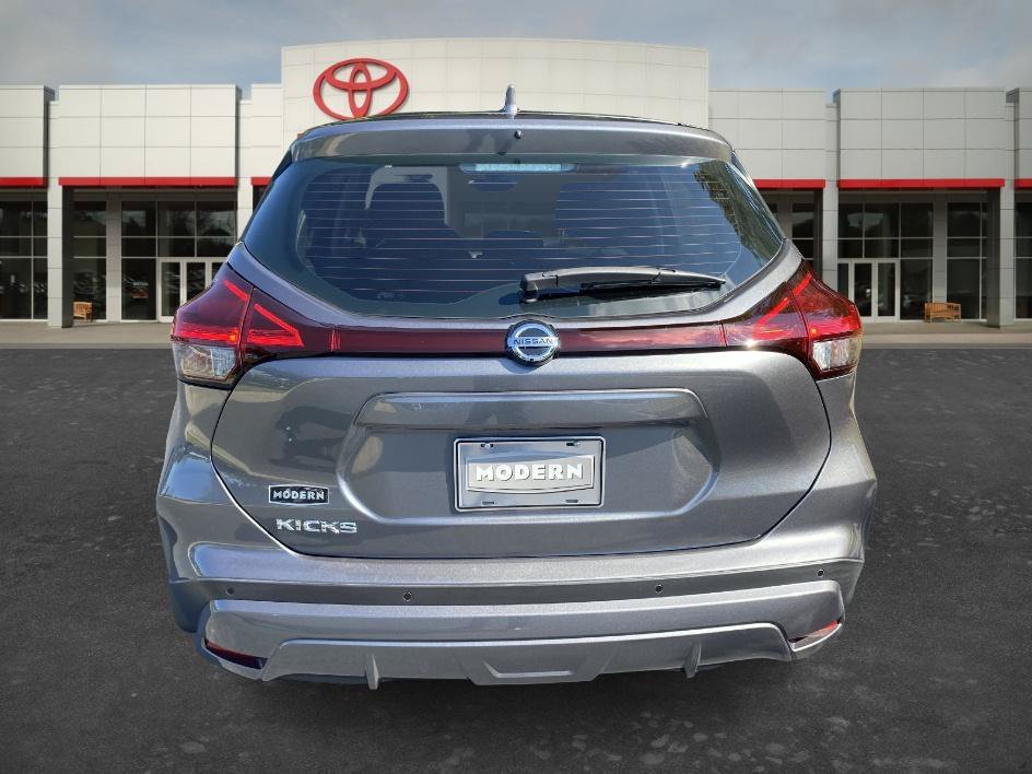 Used 2021 Gun Metallic Nissan S image 6