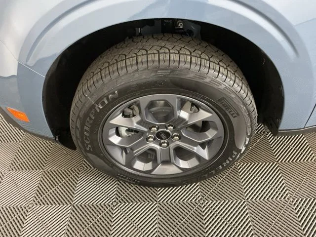 New 2026 Azure Gray Metallic Tri-Coat Ford XLT image 30
