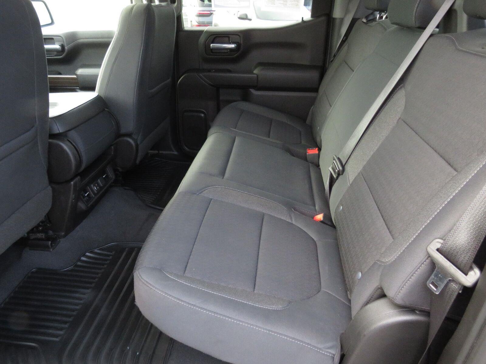 Used 2019  CHEVROLET TRUCK  image 24