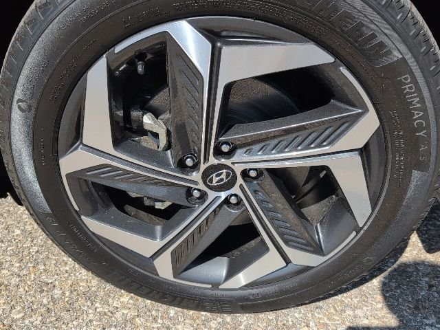 Used 2023 Black Hyundai SEL image 22