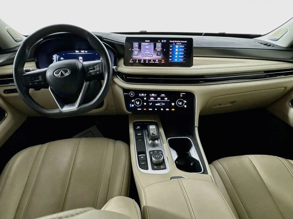 Certified Used 2024 Silver INFINITI LUXE image 30