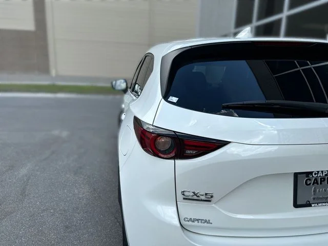 Used 2020 White Mazda Signature image 27