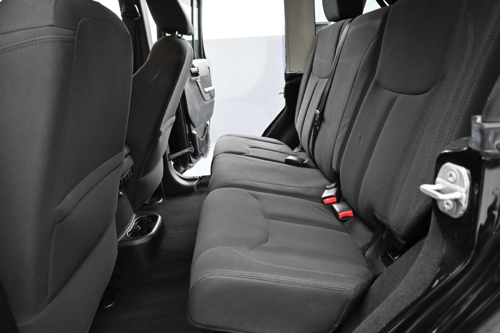 Used 2014 Black Clearcoat Jeep Unlimited Sport image 27