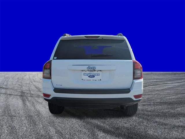 Used 2014 Bright White Clearcoat Jeep Sport image 5