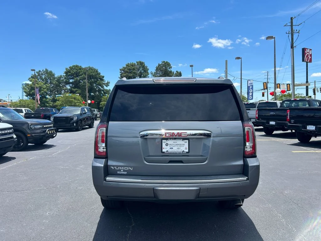 Used 2019 Gray GMC Denali image 6
