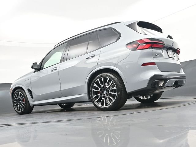 Used 2026 Gray BMW xDrive50e image 36