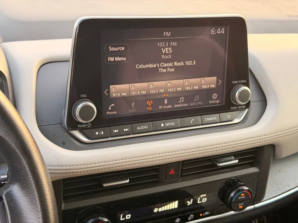 Used 2023 White Nissan SV image 30