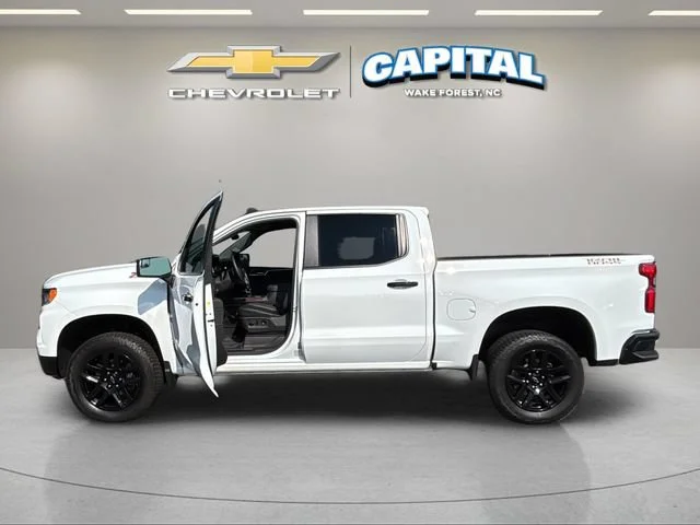 Used 2025 Summit White Chevrolet LT Trail Boss image 13
