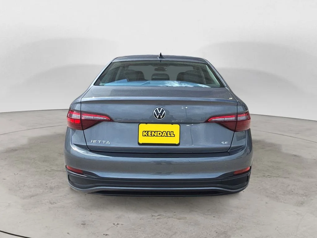 Used 2024 Gray Volkswagen 1.5T SE image 4