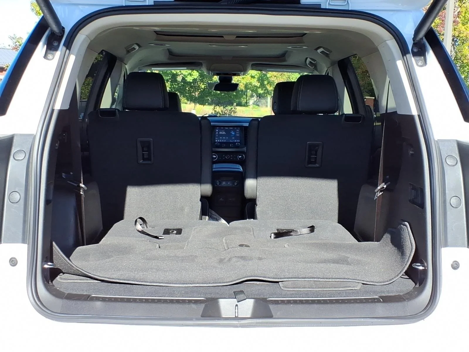 Used 2023 Summit White GMC Denali image 33