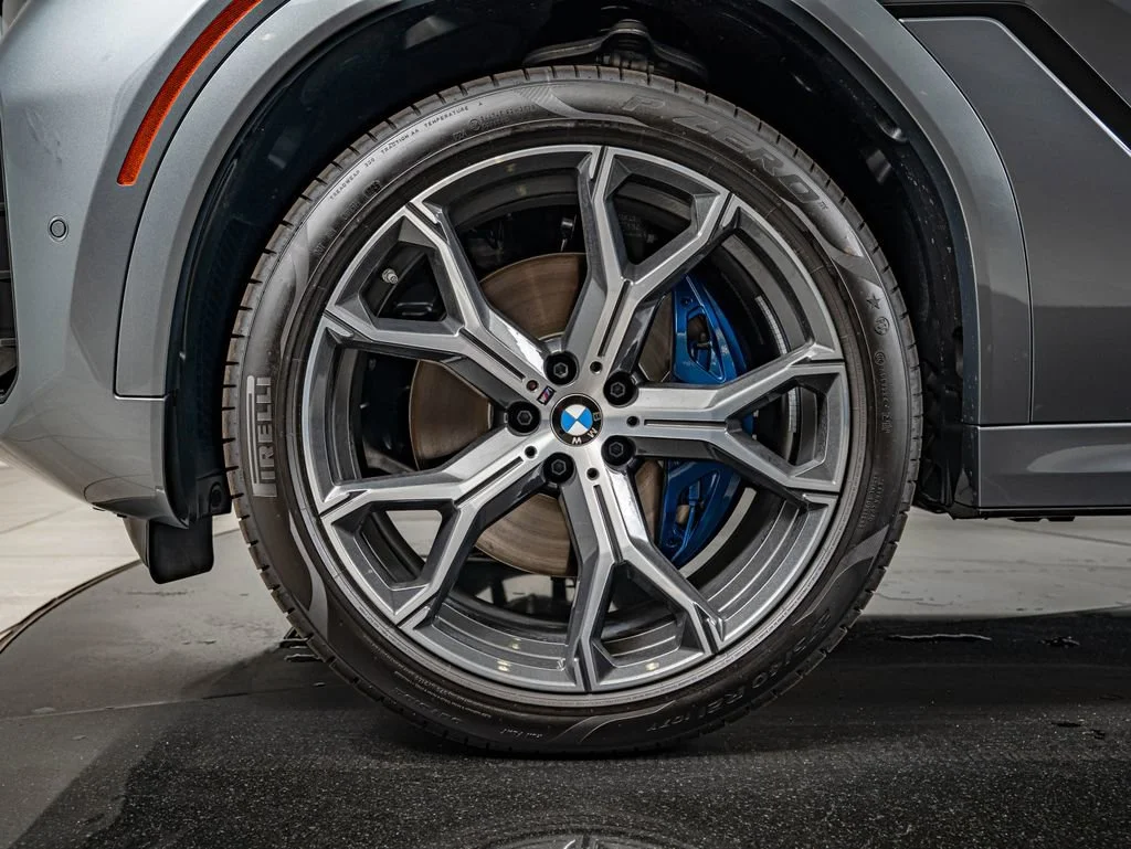 New 2027 Gray Metallic BMW xDrive40i image 10
