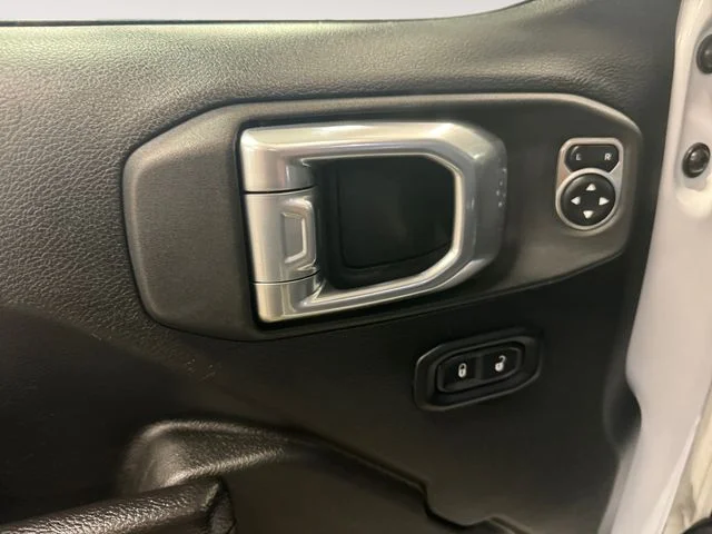 Used 2024 White Jeep Sport S image 8