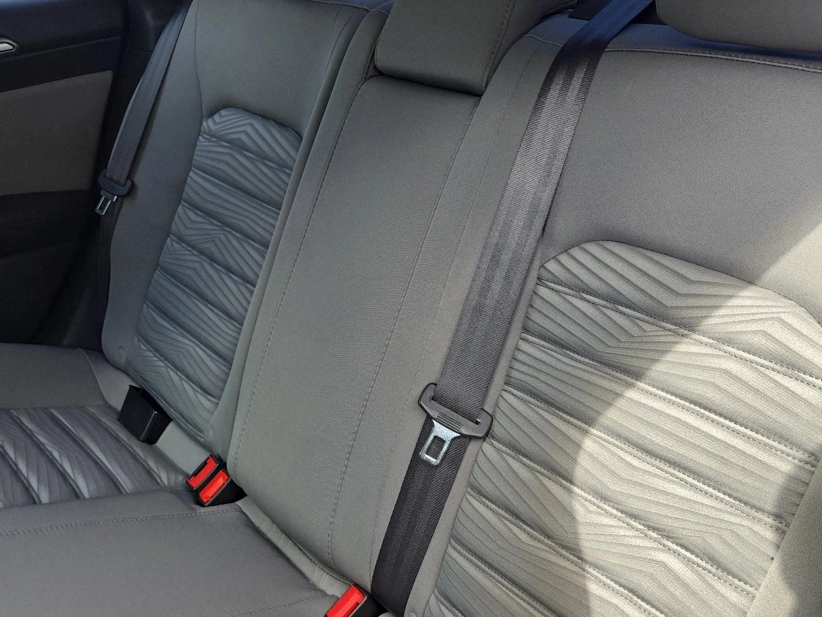 Used 2016 Ruby Red Metallic Tinted Clearcoat Ford S image 15