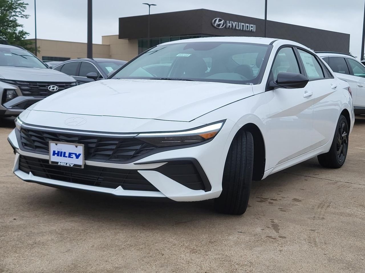 New 2026 Serenity White Pearl Hyundai SEL Sport image 2