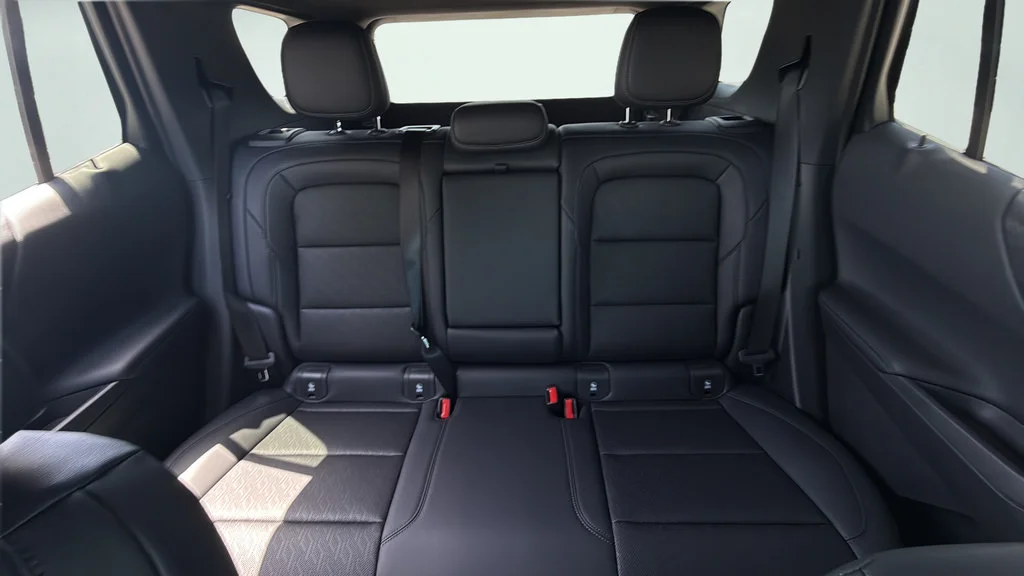 New 2027 Lakeshore Blue Metallic Chevrolet AWD LT image 30