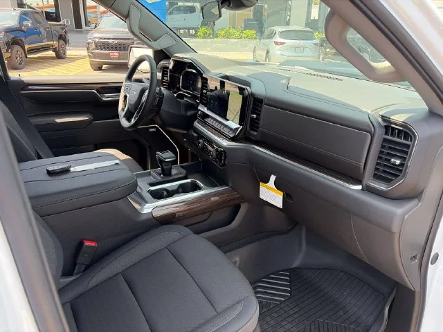 New 2026 Summit White Chevrolet LT Trail Boss image 12
