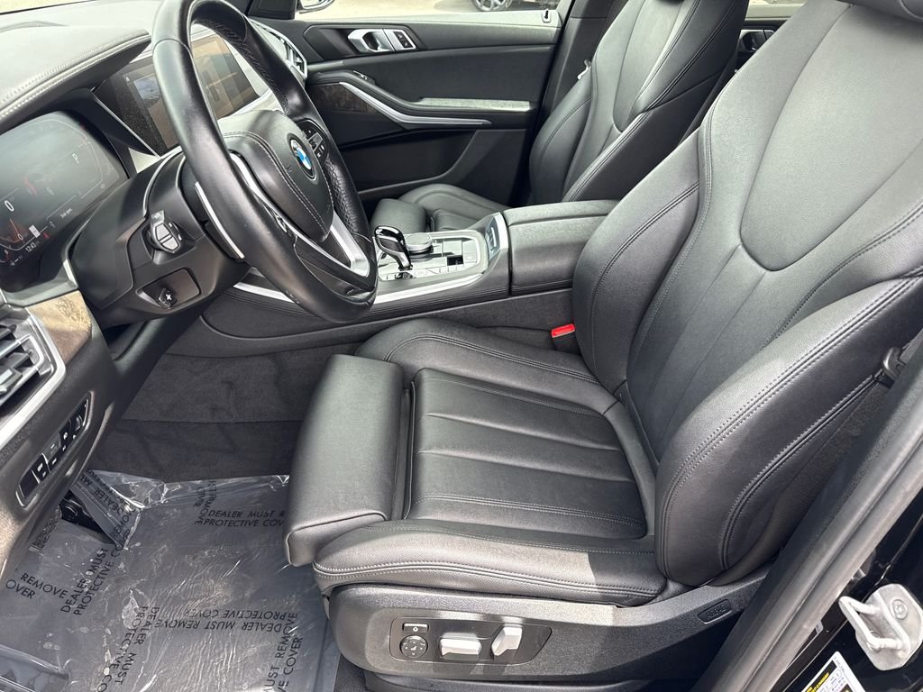 Used 2022 Jet Black BMW sDrive40i image 22
