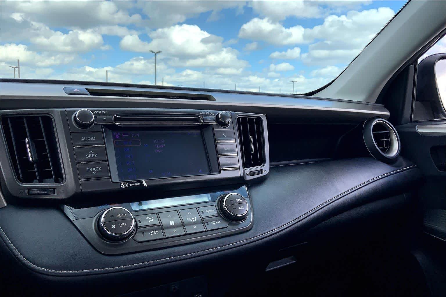 Used 2013 Magnetic Gray Metallic Toyota XLE image 23