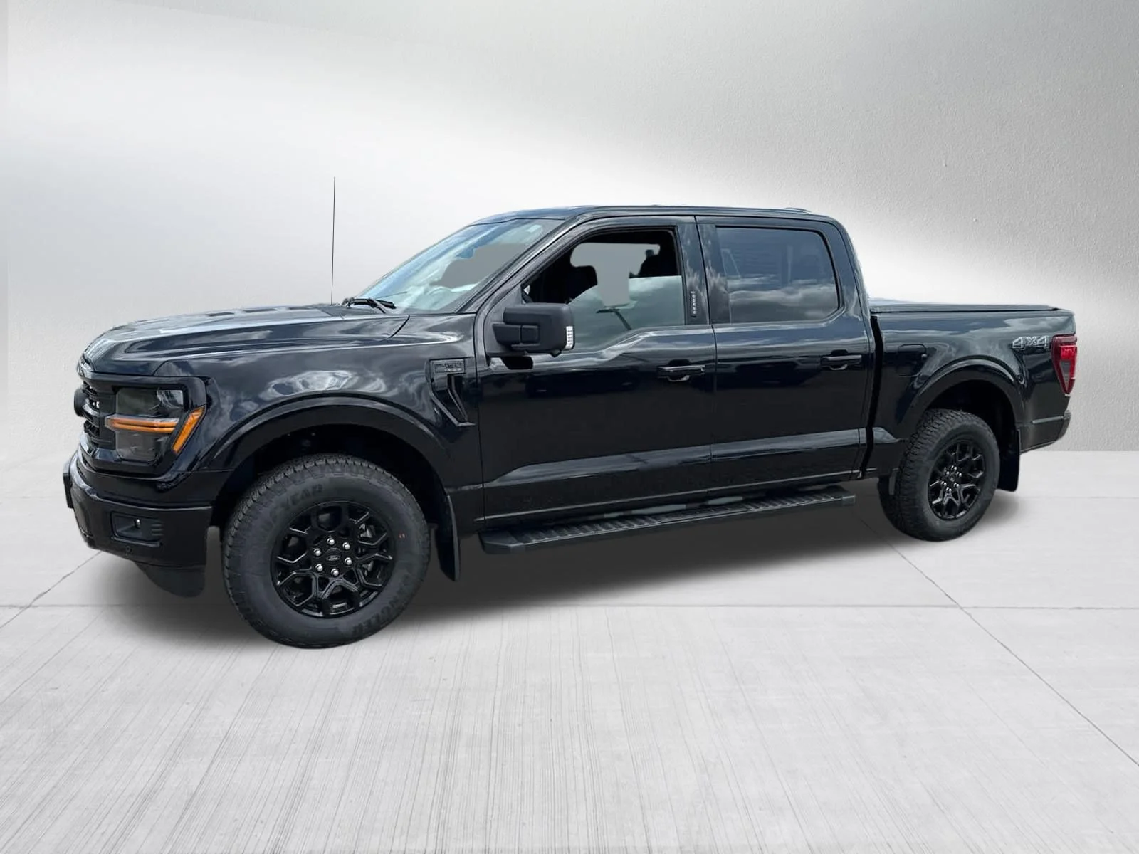Used 2024 Agate Black Ford XLT image 3