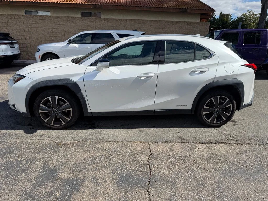 Used 2022 White Lexus 250h Base image 7