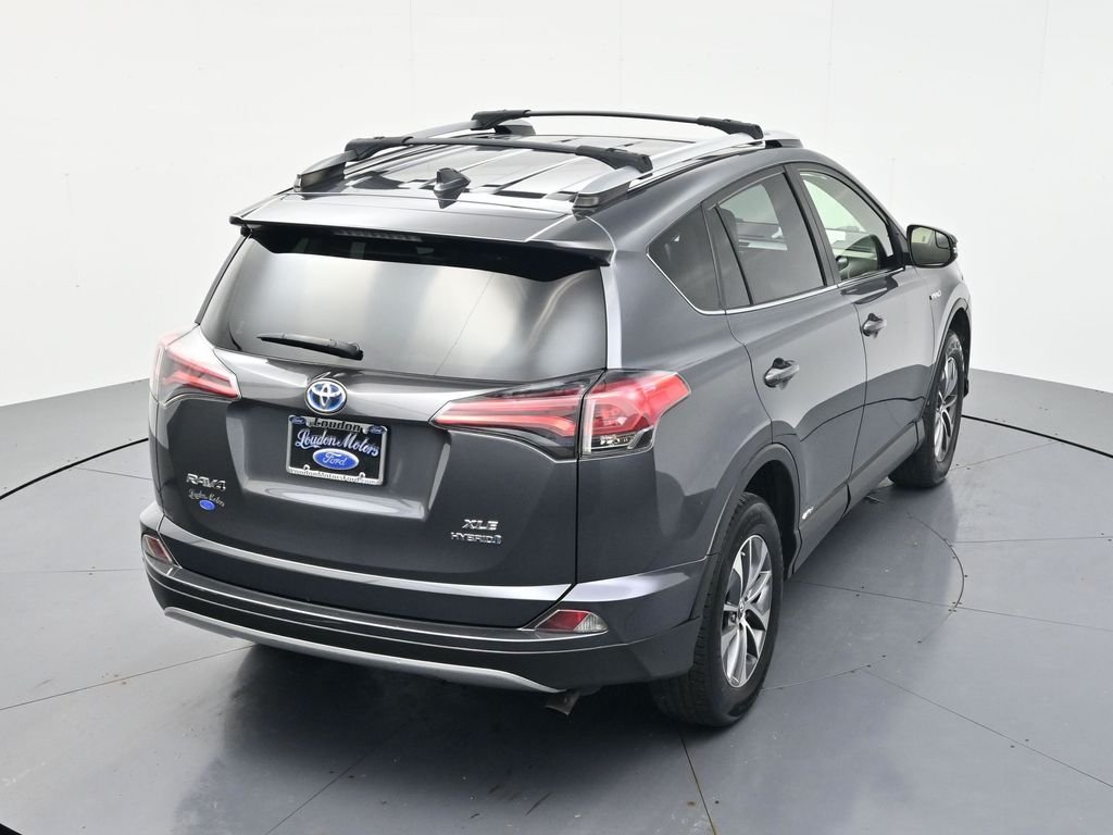 Used 2017 Magnetic Gray Metallic Toyota XLE image 40