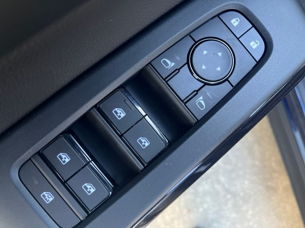 2026 Nissan Pathfinder SV - Photo 12