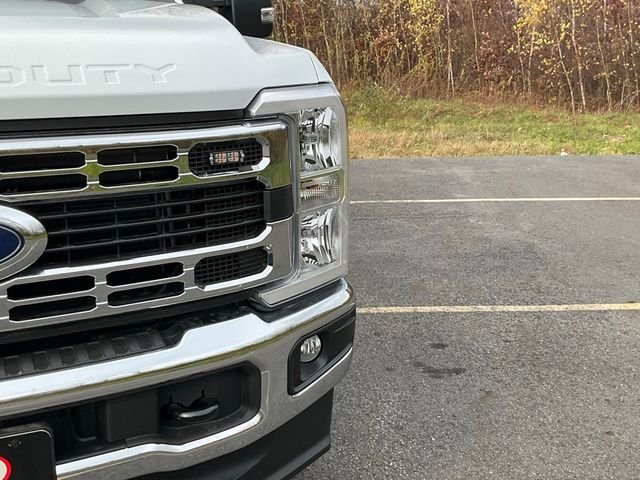 New 2026 Oxford White Ford F-350® XL image 2