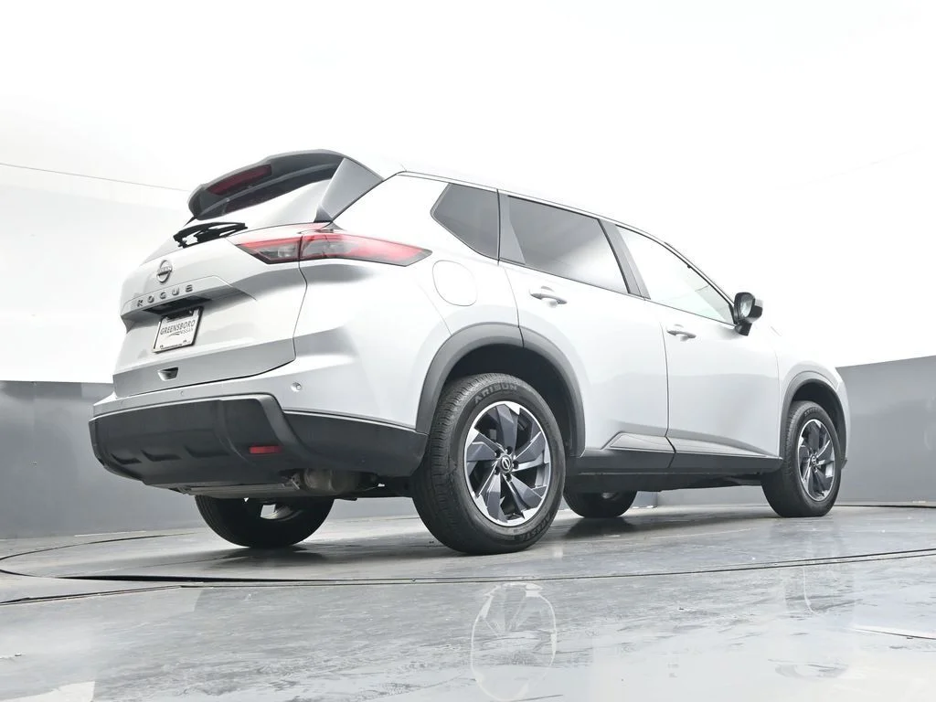 Used 2025 Silver Nissan SV image 35
