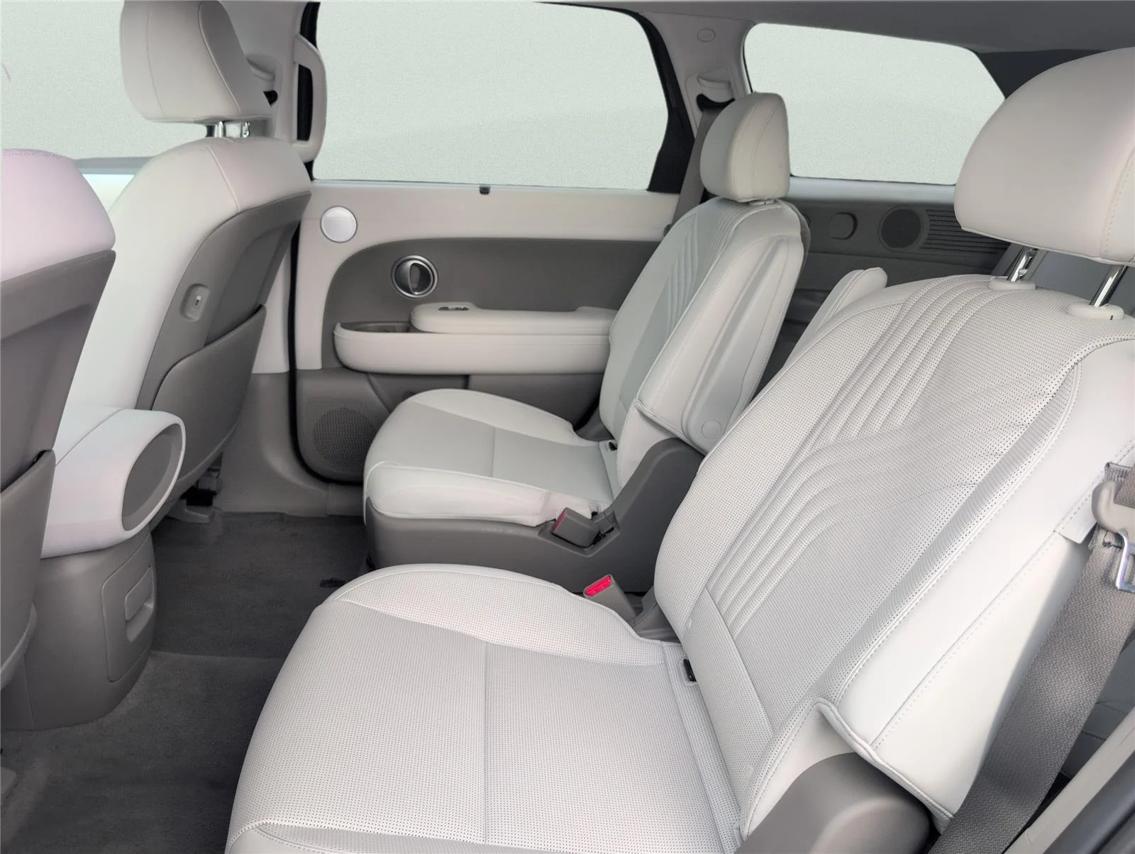 Used 2026 Titan Green Hyundai SEL 7P image 35