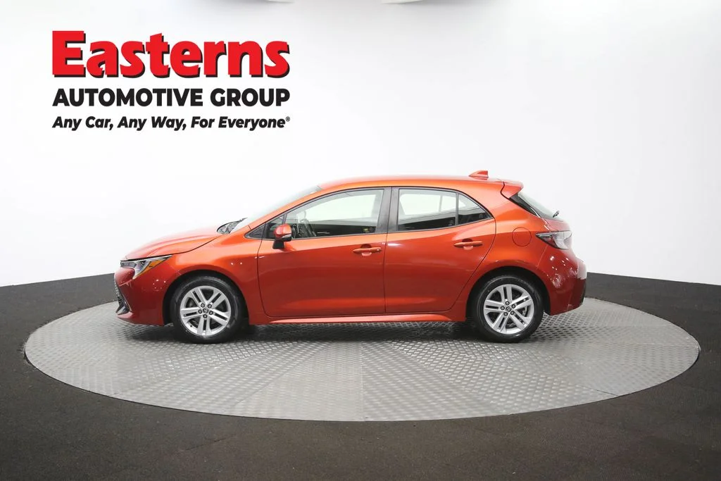 Used 2019 Red Toyota SE image 58