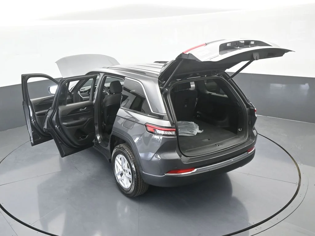 New 2026 Baltic Gray Metallic Clearcoat Jeep Laredo X image 64