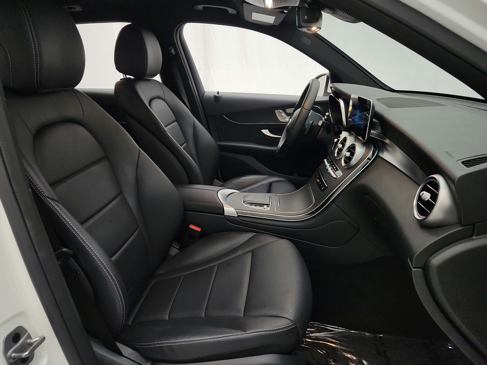 Used 2022 Polar White Mercedes-Benz GLC 300 SUV image 18