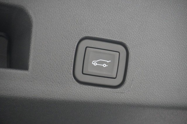 2027 GMC Acadia Denali Ultimate - Photo 10