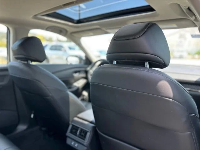 Used 2024  Honda EX-L image 11