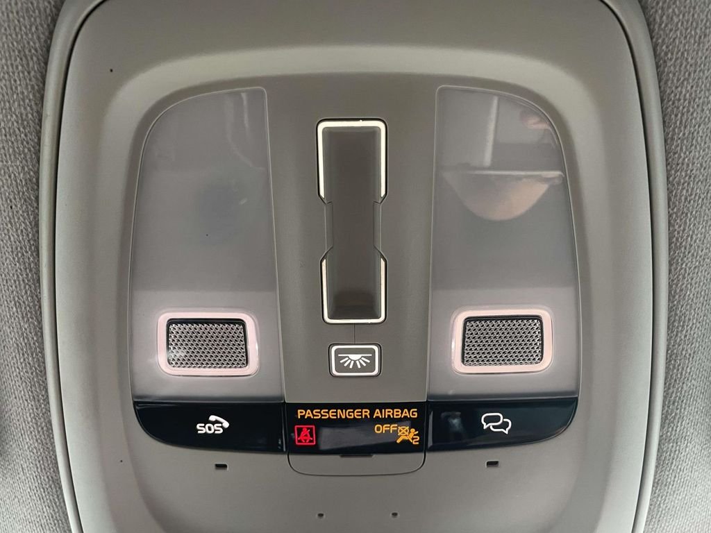 Used 2025 Vapour Grey Metallic Volvo Core Bright Theme image 22