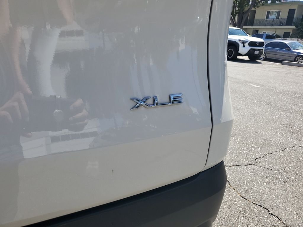 Used 2024 Cream Toyota XLE image 7