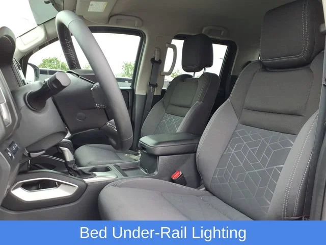 Used 2025 White Nissan Crew Cab SV 4x4 image 21