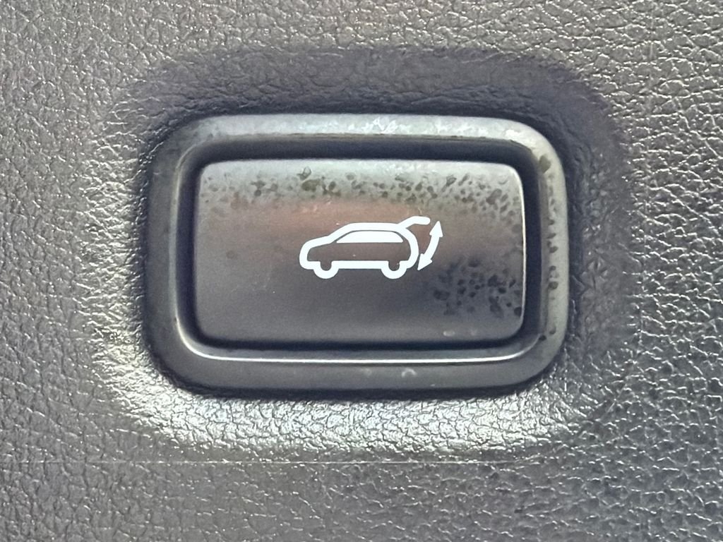 2020 Hyundai Santa Fe Limited - Photo 19