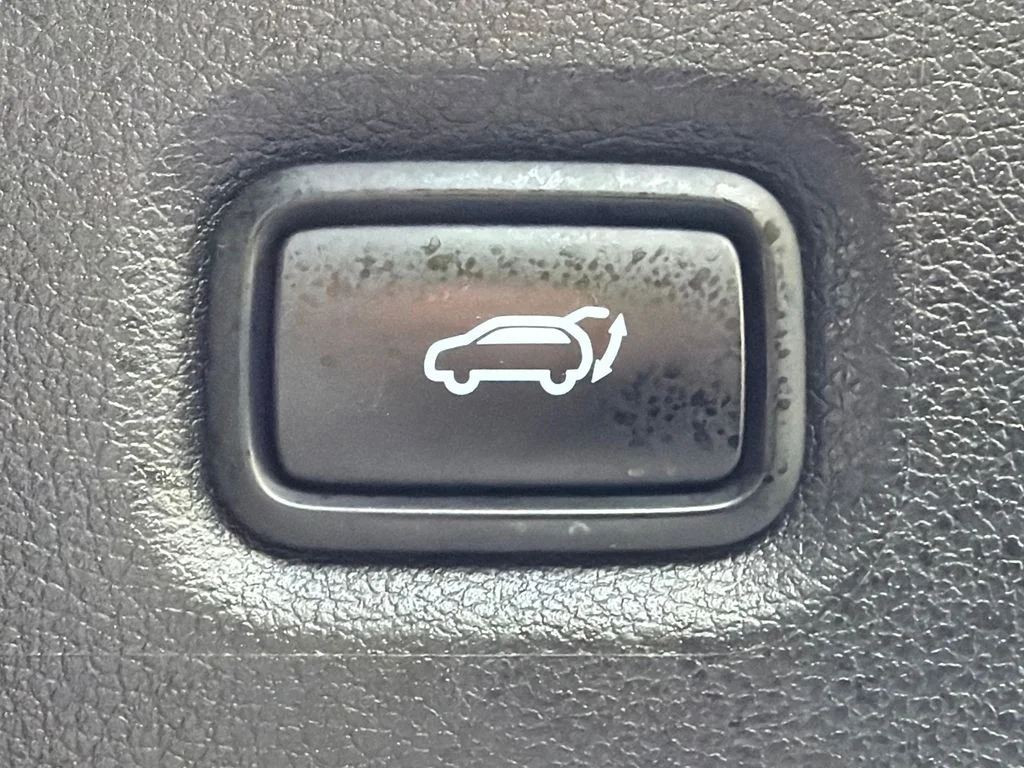 Used 2020 Gray Hyundai Limited image 19