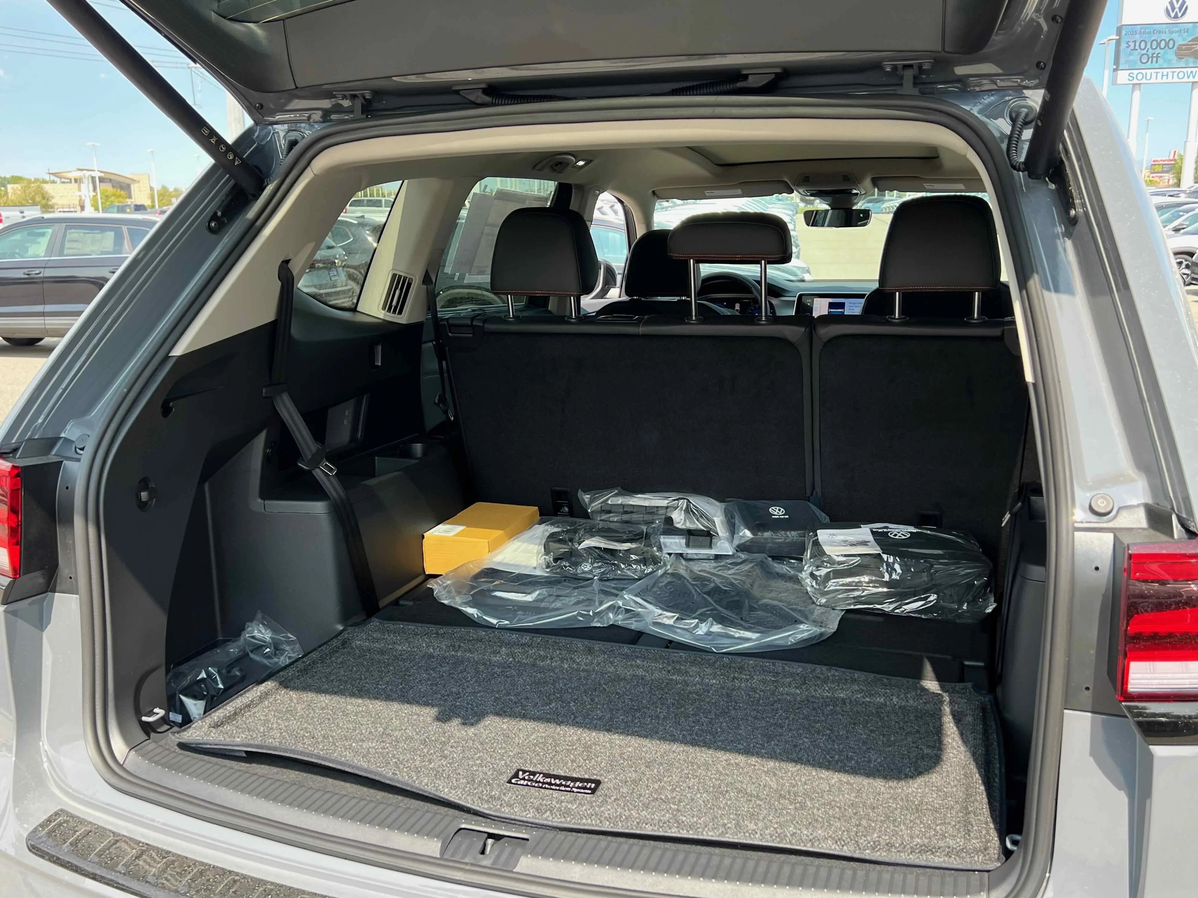 New 2026 Gray Volkswagen 2.0T Peak Edition image 14