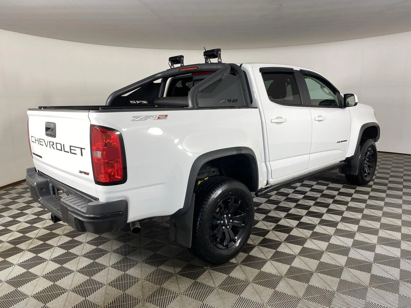 Used 2021 SUMMIT WHITE Chevrolet 4WD ZR2 image 7
