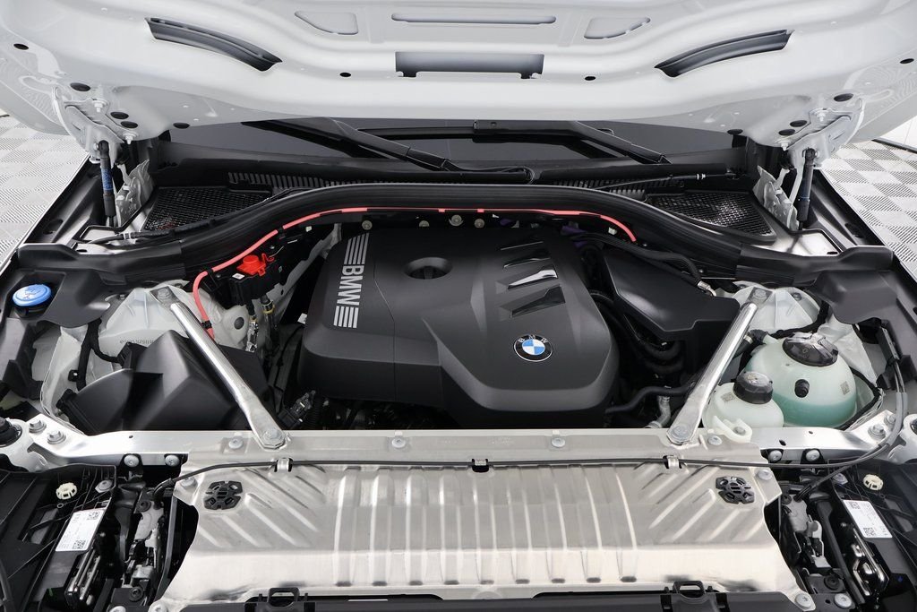 New 2026 Alpine White BMW 30 xDrive image 9