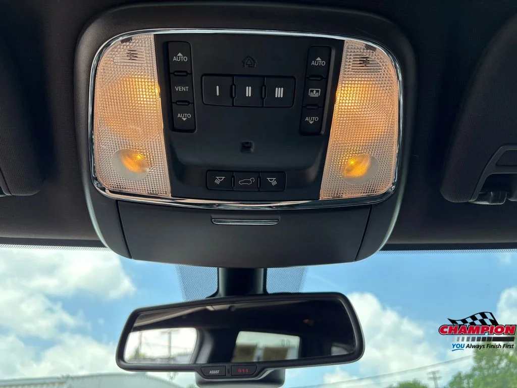 Used 2015 Blue Jeep Overland image 19