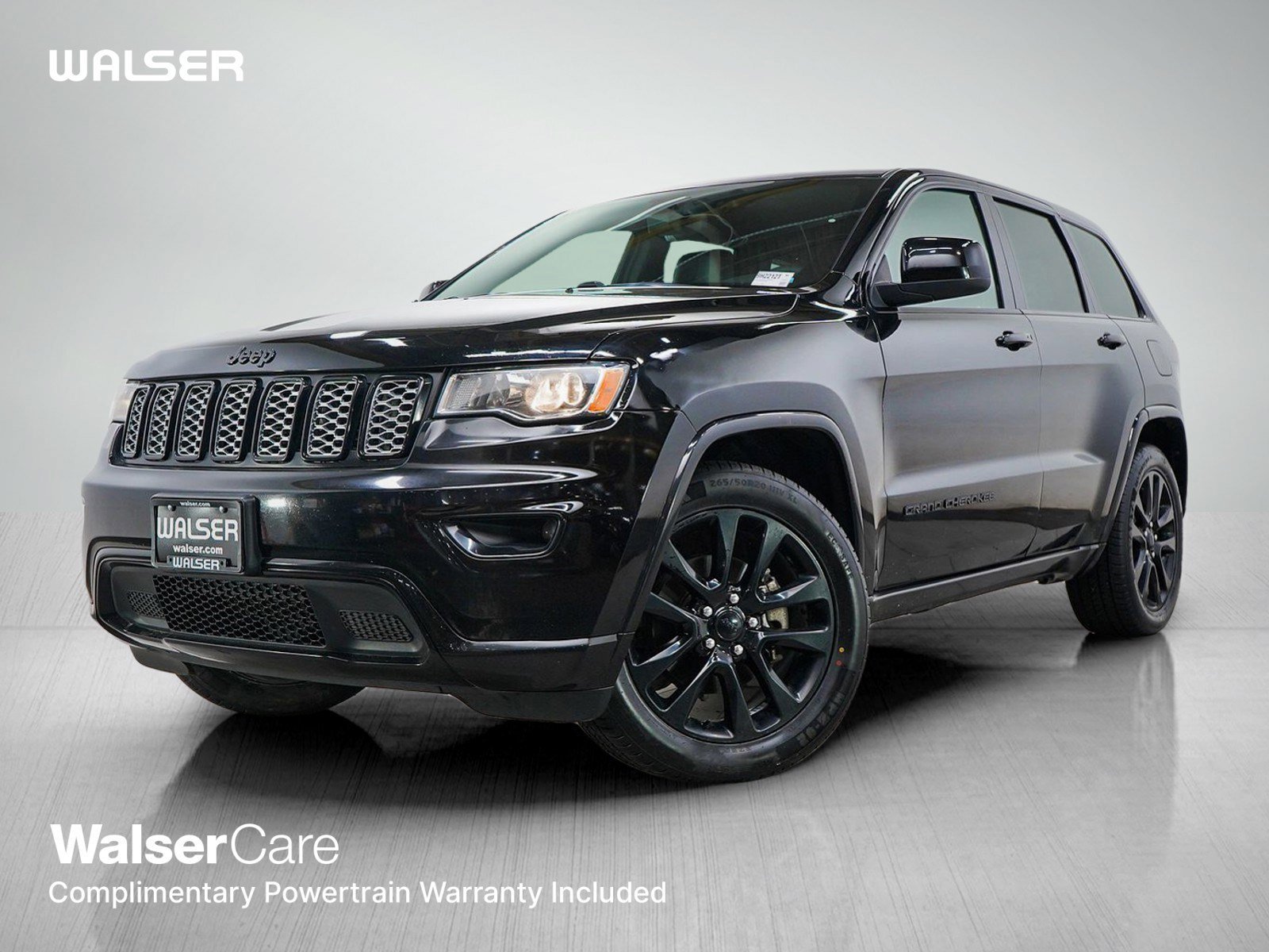 Used 2017 Diamond Black Crystal Pearlcoat Jeep Altitude 4x4 *Ltd Avail* image 1
