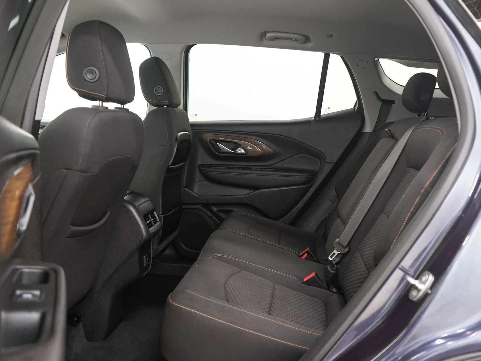 Used 2019 BLUE STEEL METALLIC GMC SLE image 19