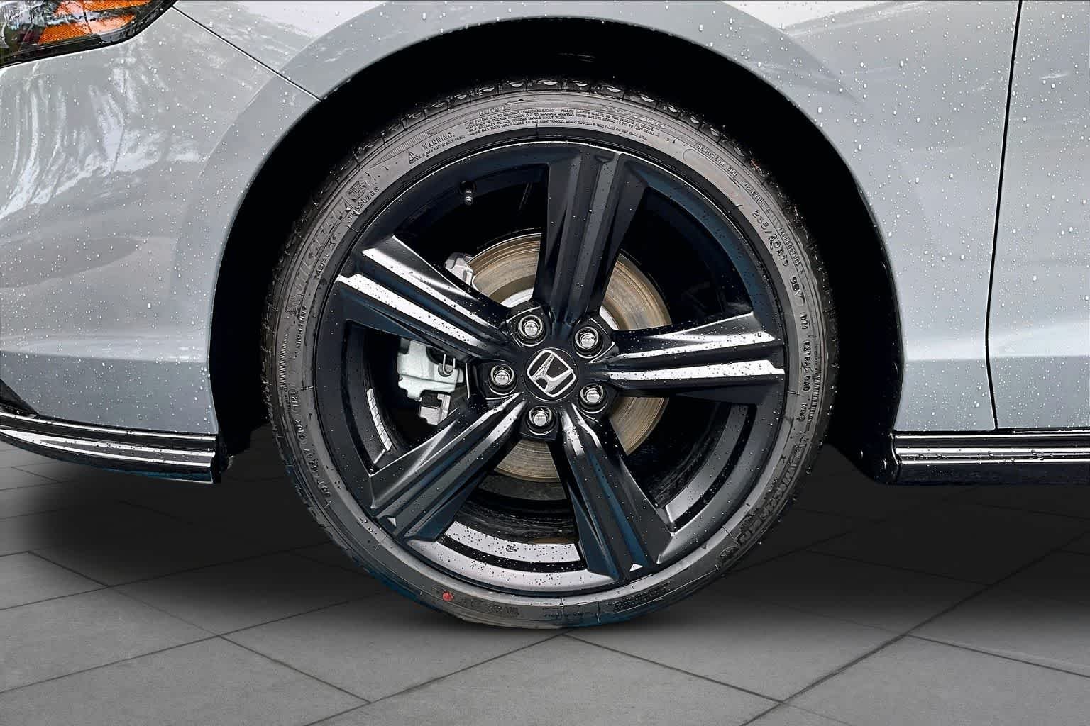 New 2026 Urban Gray Pearl Honda Sport-L image 9